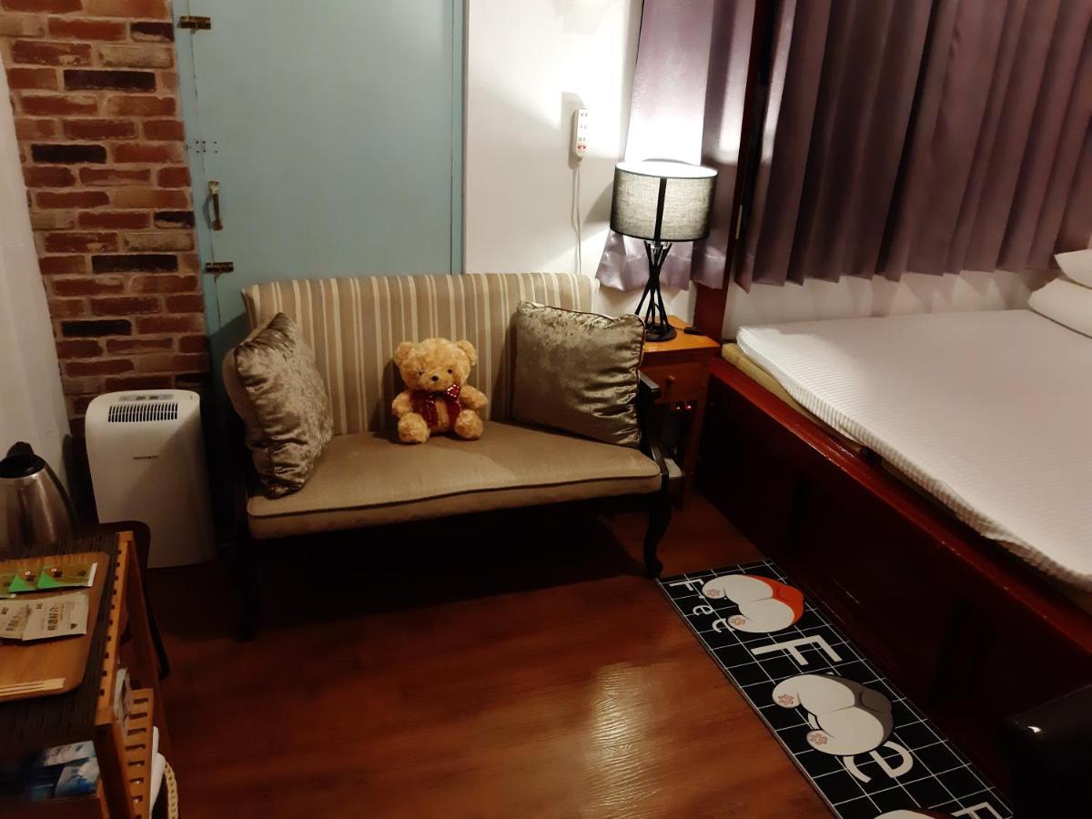 Appartement Gratitude à Tainan Extérieur photo