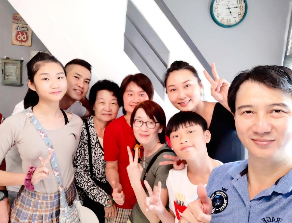 Appartement Gratitude à Tainan Extérieur photo